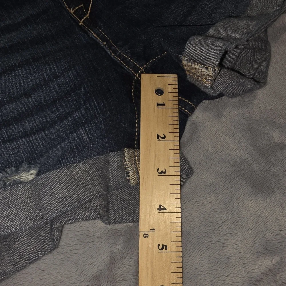 AEROPOSTALE Midi Cuffed Distressed Jean Shorts Size 4‎ Blue Denim Dark Wash